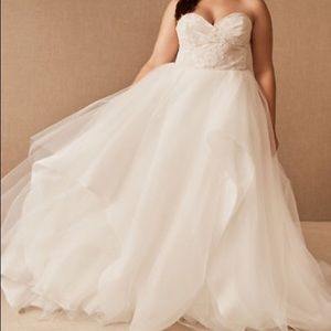 New Hailey Paige Aaliyah gown, size 24